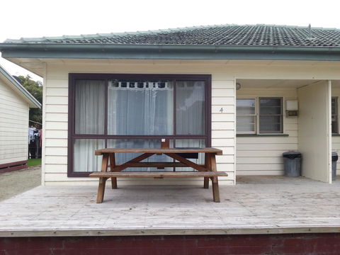 Beachcomber Holiday Units - Kalgoorlie Accommodation 23