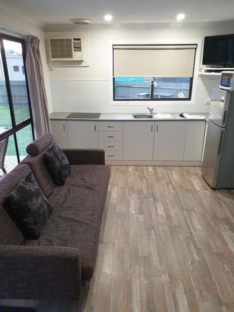 Beachcomber Holiday Units - Kalgoorlie Accommodation 3