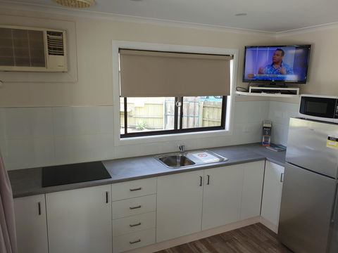 Beachcomber Holiday Units - Kalgoorlie Accommodation 4