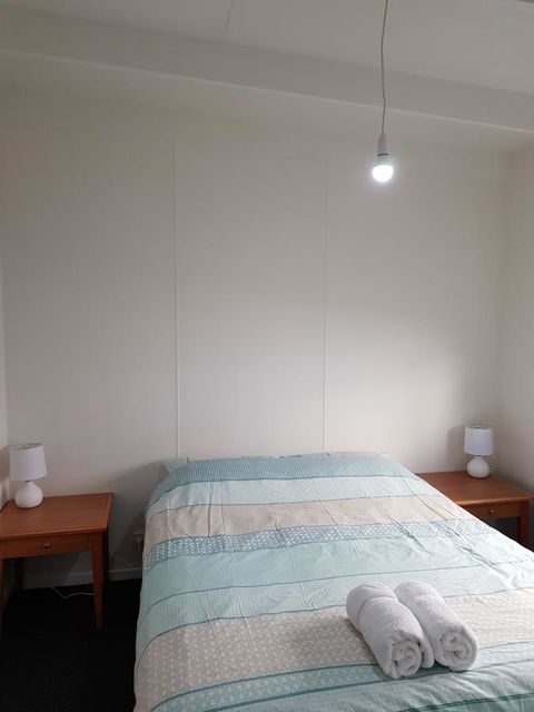 Beachcomber Holiday Units - Kalgoorlie Accommodation 18