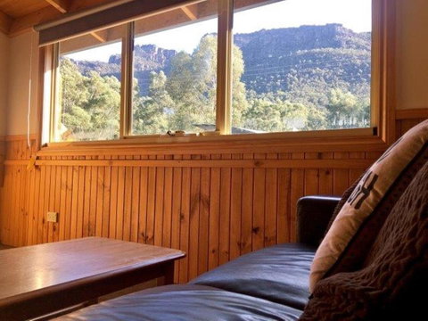 Kangurra Holiday House - Kalgoorlie Accommodation 9