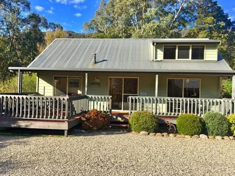 Kangurra Holiday House - Kalgoorlie Accommodation 0