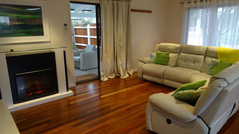 Cottage On Rye - Kalgoorlie Accommodation 7