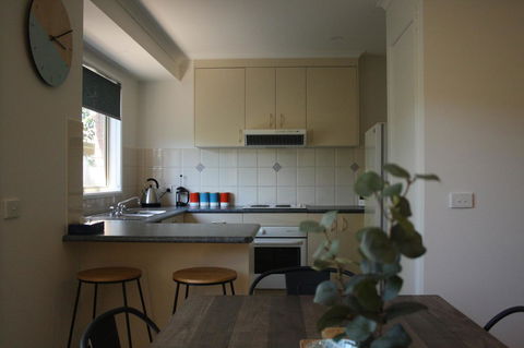 4 Autumn Grove - Kalgoorlie Accommodation 6
