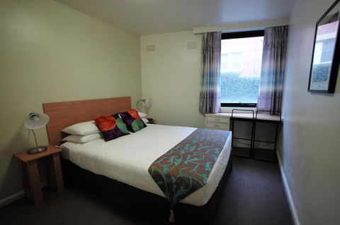 Albert Heights Serviced Apartments - Kalgoorlie Accommodation 6