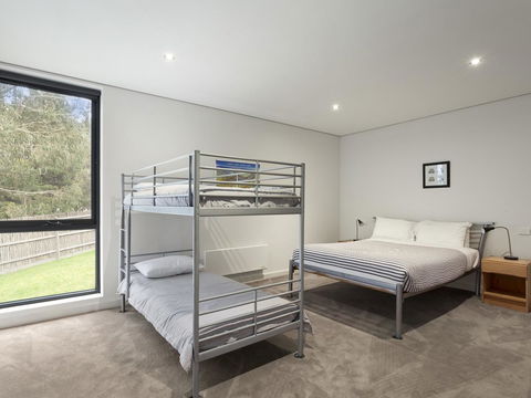 Cypress Hill - Kalgoorlie Accommodation 11