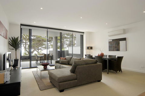 C-Scape Water Front Apartment - Kalgoorlie Accommodation 3