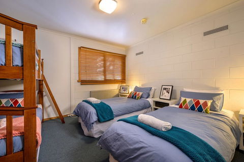 FOUNTAINS 3, Mount Hotham - Kalgoorlie Accommodation 6