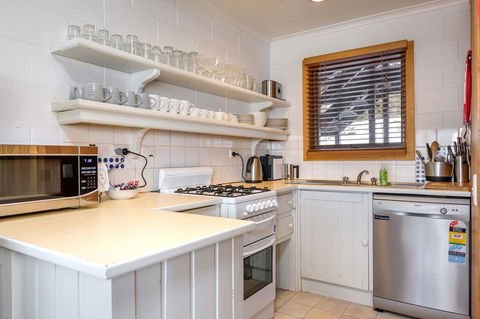 FOUNTAINS 3, Mount Hotham - Kalgoorlie Accommodation 9