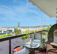 Water views Lovely 2BRs free tram zone close to everything - Kalgoorlie Accommodation