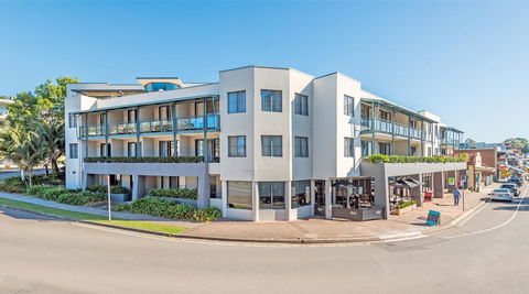 The Brighton Apartments - Kalgoorlie Accommodation 0