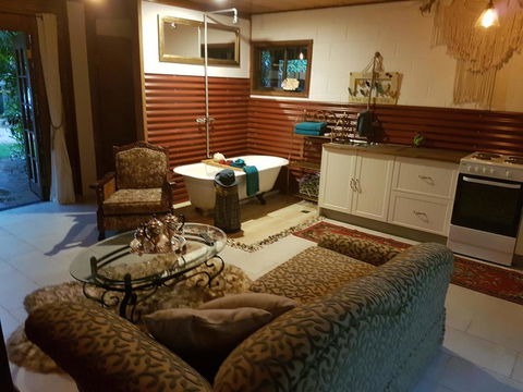 The Cabin - Kalgoorlie Accommodation 1