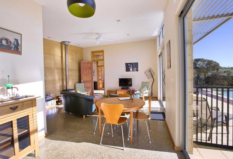 The Chocolate Lily Bed & Breakfast - Kalgoorlie Accommodation 1