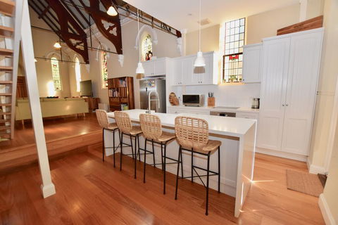The Church @ Woodford - Kalgoorlie Accommodation 1