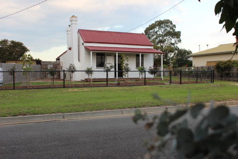 The Cottage - Kalgoorlie Accommodation 0