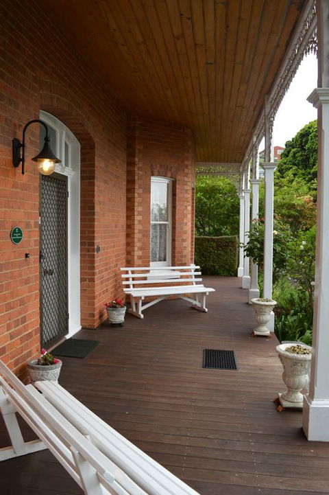 The Dragonfly North West - Kalgoorlie Accommodation 0