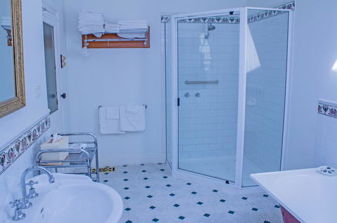 The Duck House - Kalgoorlie Accommodation 2