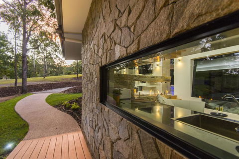 The Feathered Nest - Luxury Wildlife Retreat - Kalgoorlie Accommodation 2