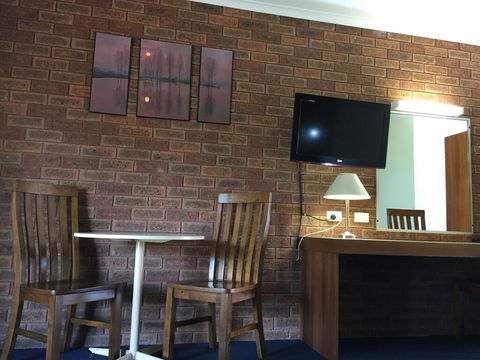 The Finley Palm Motor Inn - Kalgoorlie Accommodation 3