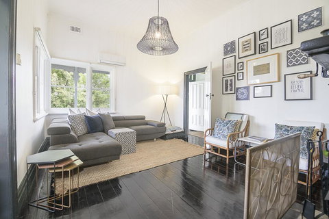 The Gardener's Cottage - Kalgoorlie Accommodation 1