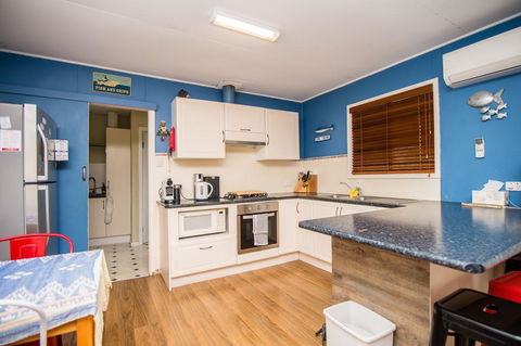 The Gee Beach House - Kalgoorlie Accommodation 2