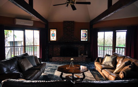 The George Yering - Kalgoorlie Accommodation 1