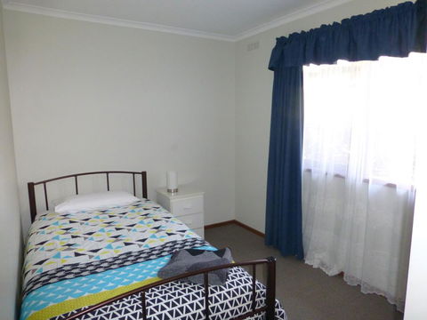 The Golf Getaway - Kalgoorlie Accommodation 2