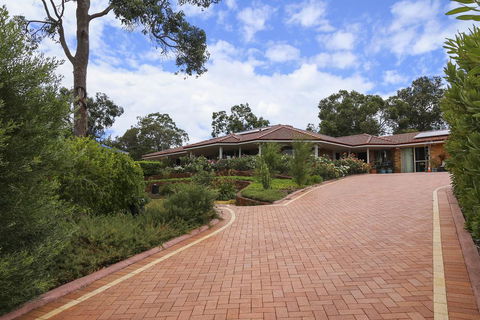 The Good Life B&B - Kalgoorlie Accommodation 0