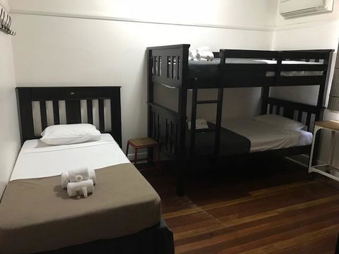 The Irish Village - Kalgoorlie Accommodation 1