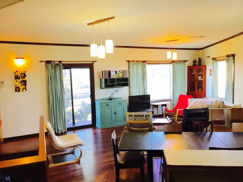 The Kite Beach House - Kalgoorlie Accommodation 1
