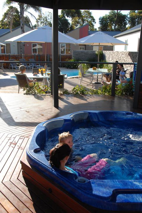 The Lakes Apartments - Kalgoorlie Accommodation 3