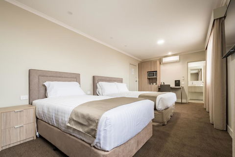 The Lighthouse Hotel - Kalgoorlie Accommodation 2