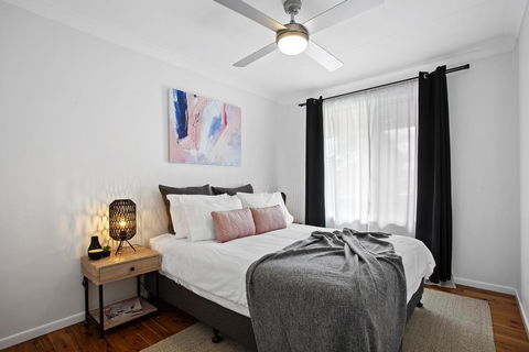 The Neo Stylish Central Apartment With Aircon Courtyard And Netflix - Kalgoorlie Accommodation 0