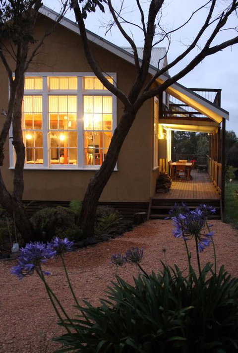 The Old School House - Kalgoorlie Accommodation 3