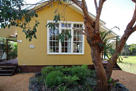 The Old School House - Kalgoorlie Accommodation 2