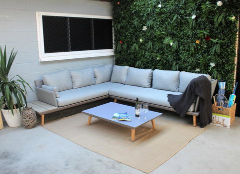 The Ole Gumtree - Kookaburras Nest - Kalgoorlie Accommodation 0