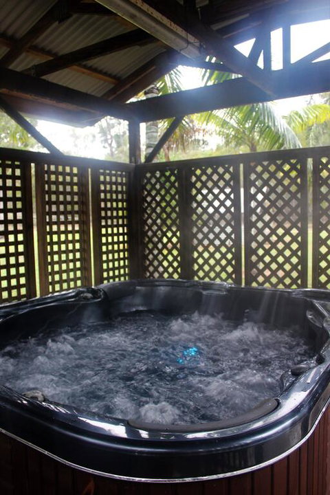 The Ole Gumtree - Kookaburras Nest - Kalgoorlie Accommodation 3