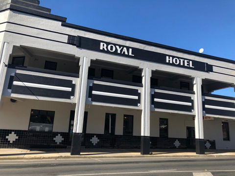 The Royal Hotel, Drouin - Kalgoorlie Accommodation 1