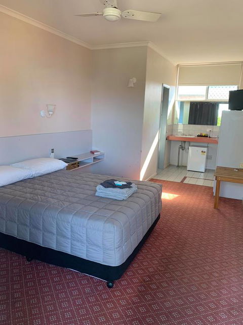 The Royal Motel - Kalgoorlie Accommodation 0