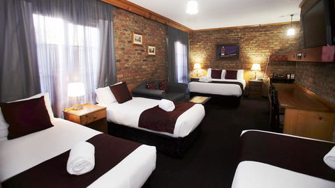 The Settlement Historic Hotel - Kalgoorlie Accommodation 3