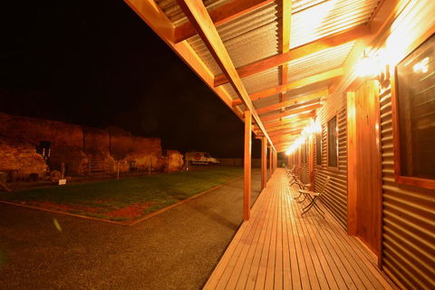 The Silverton Hotel - Kalgoorlie Accommodation 1