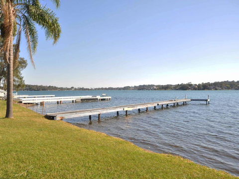 The Studio On The Lake @ Fishing Point, Lake Macquarie - Honestly Put The Line In And Catch Fish - Kalgoorlie Accommodation 0