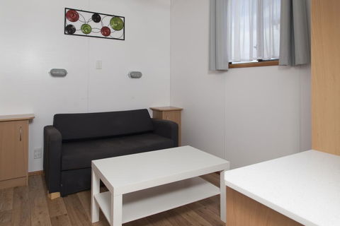 The Sundowner Cabin & Tourist Park - Kalgoorlie Accommodation 2