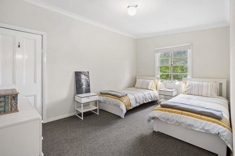 THE TEACHERS COTTAGE - Kalgoorlie Accommodation 2