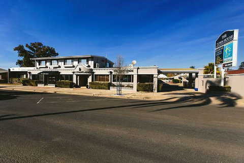 The Town House Motor Inn - Kalgoorlie Accommodation 0