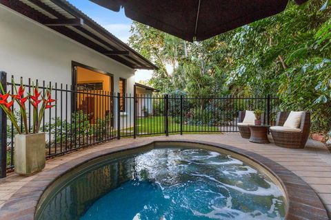 The Tropical Sanctuary - Kalgoorlie Accommodation 0