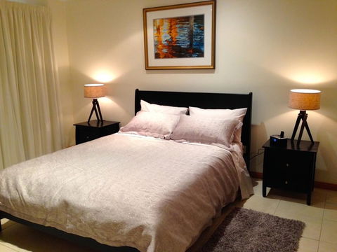 The Villa On Pine Tree - Kalgoorlie Accommodation 3
