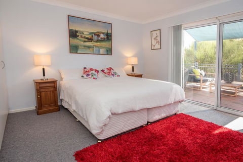 The White House - Kalgoorlie Accommodation 0