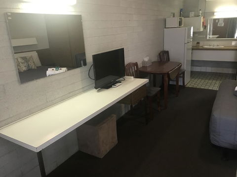 Thomas Lodge Motel - Kalgoorlie Accommodation 2