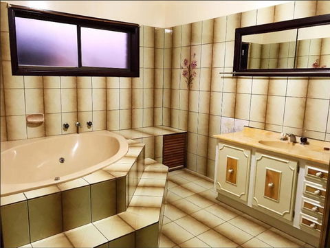 Thomastown Antique House En-suite Room - Kalgoorlie Accommodation 1